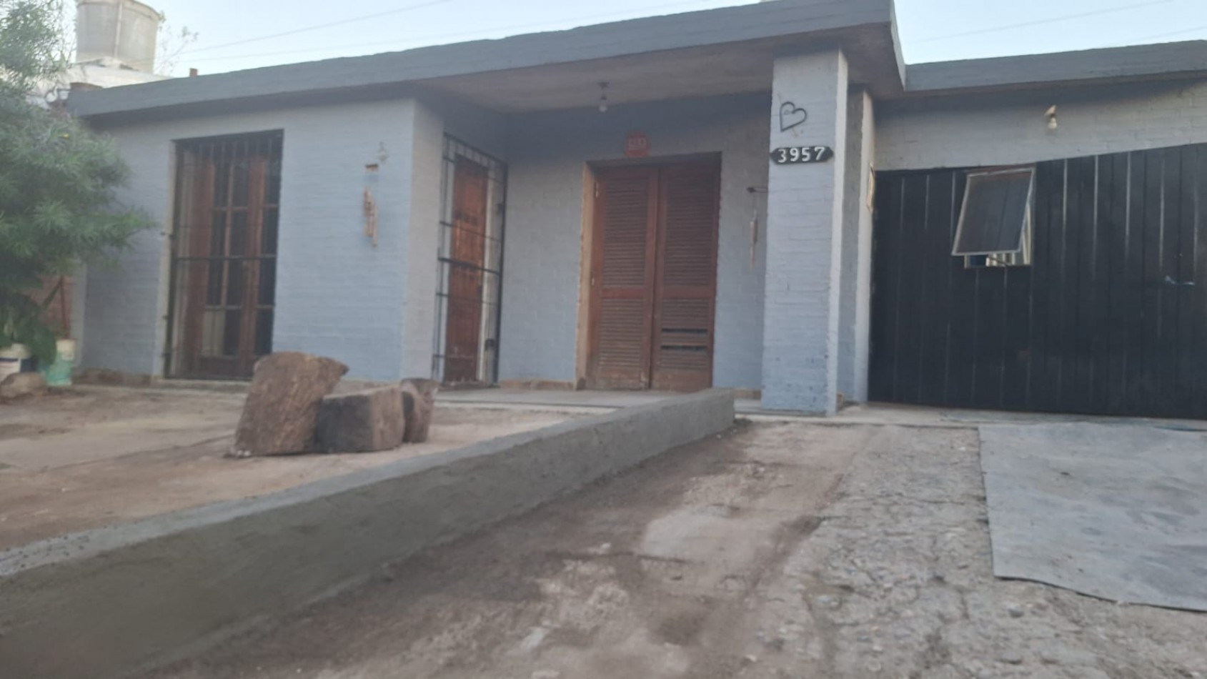 APTO CREDITO BANCOR: EN Bo AMEGHINO NORTE VENDO CASA DE 3 DORMITORIOS SOBRE TERRENO DE 500 M2