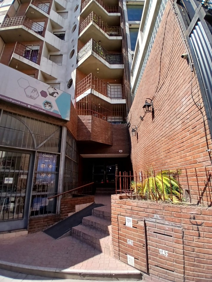 ALBERDI: ALQUILO AMPLIO DEPTO DE 1 DORMITORIOS A METROS PLAZA COLON