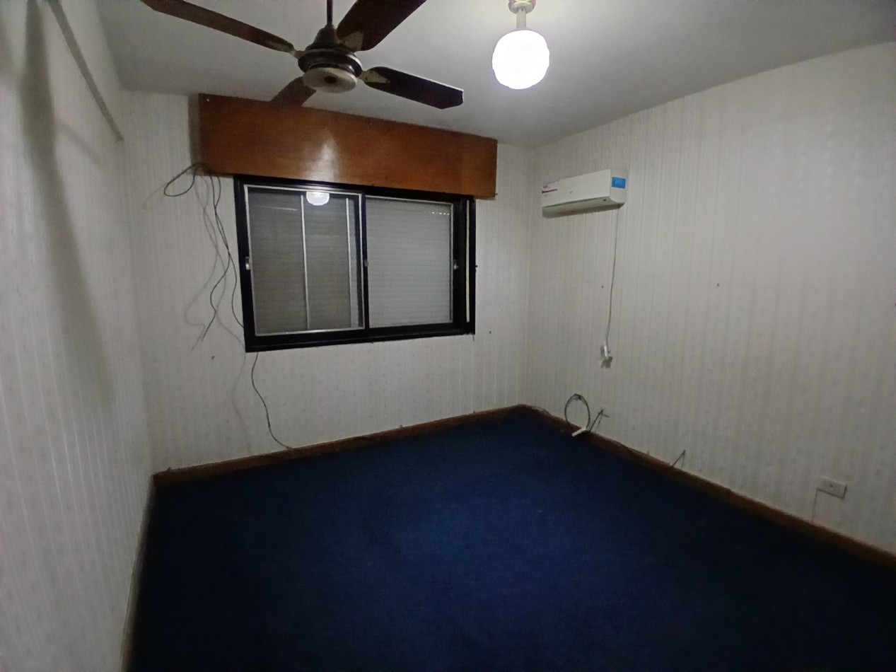 IDEAL INVERSOR: VENDO IMPONENTE CASA DE 4 DORMITORIOS+ DEPTO DE 1 DORMITORIO+ GALPON  A METROS DE CIRCUNVALACION Y AVDA. FUERZA AEREA