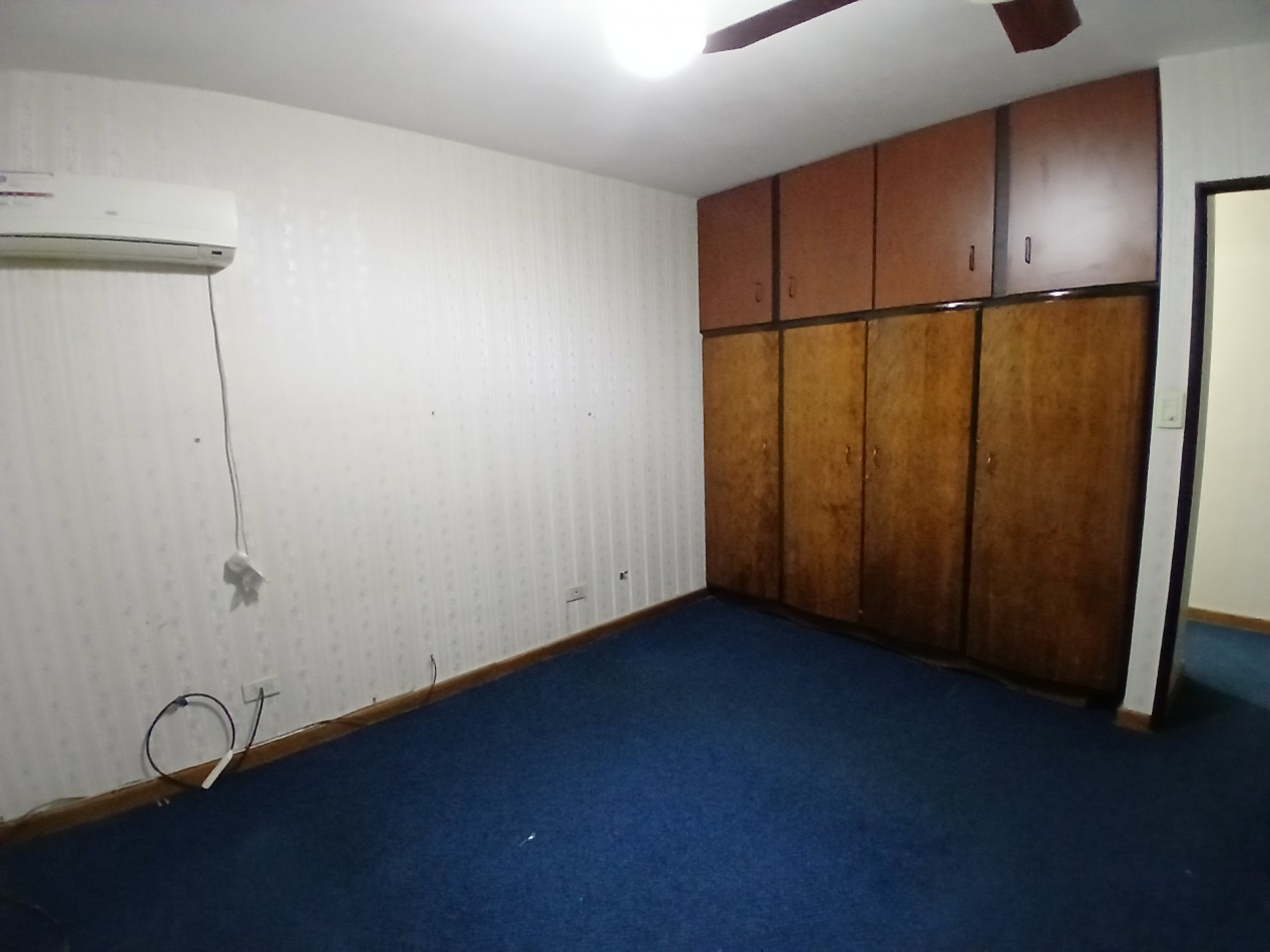 IDEAL INVERSOR: VENDO IMPONENTE CASA DE 4 DORMITORIOS+ DEPTO DE 1 DORMITORIO+ GALPON  A METROS DE CIRCUNVALACION Y AVDA. FUERZA AEREA