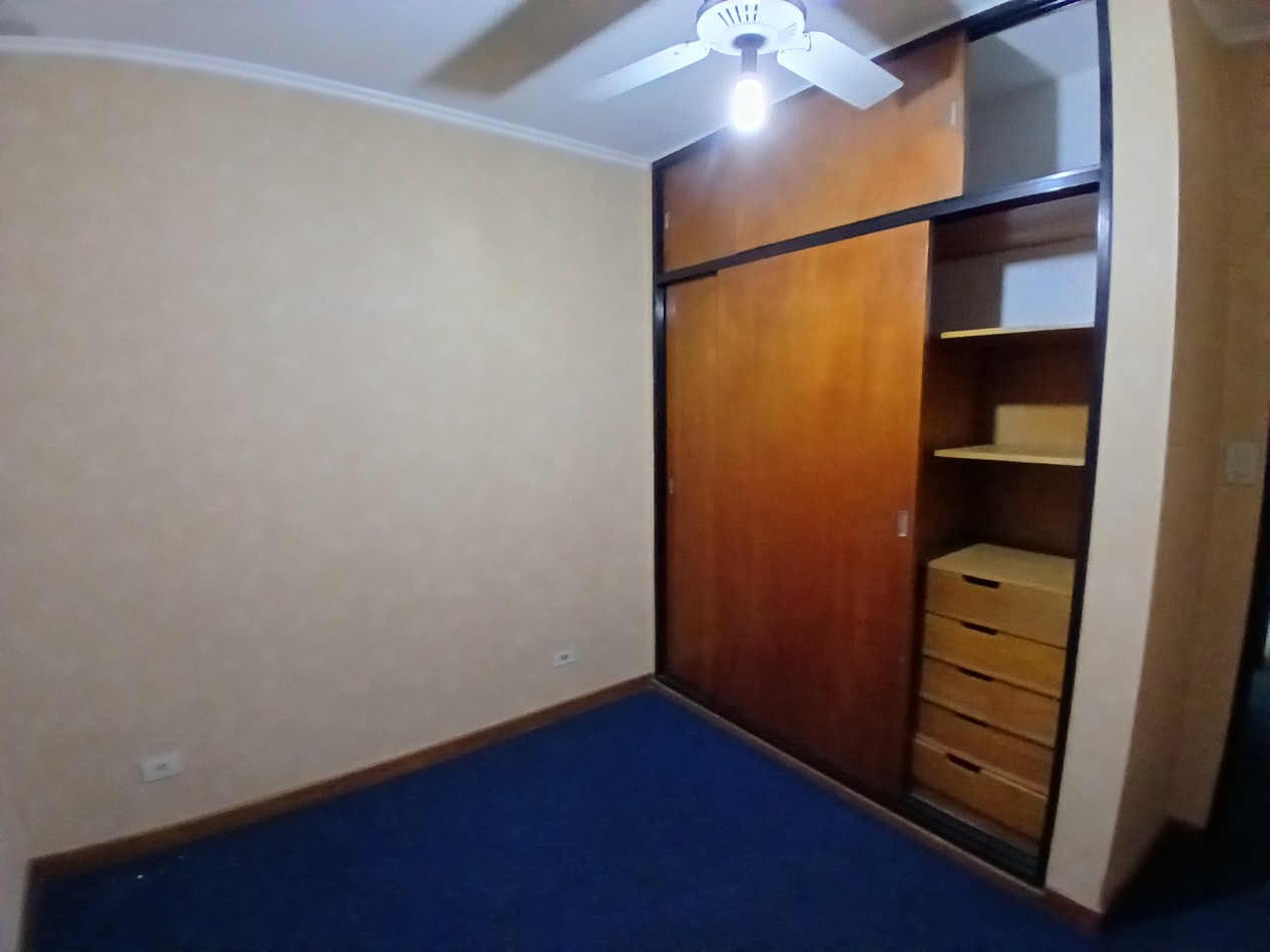 IDEAL INVERSOR: VENDO IMPONENTE CASA DE 4 DORMITORIOS+ DEPTO DE 1 DORMITORIO+ GALPON  A METROS DE CIRCUNVALACION Y AVDA. FUERZA AEREA