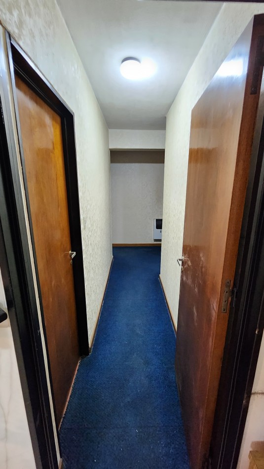 IDEAL INVERSOR: VENDO IMPONENTE CASA DE 4 DORMITORIOS+ DEPTO DE 1 DORMITORIO+ GALPON  A METROS DE CIRCUNVALACION Y AVDA. FUERZA AEREA