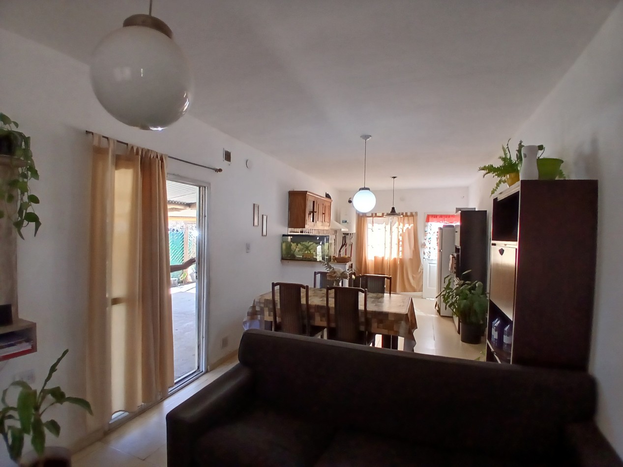 VILLA DEL PRADO: APTO CREDITO IAF/ BANCO NACION VENDO HERMOSA CASA DE 2 DORMITORIOS