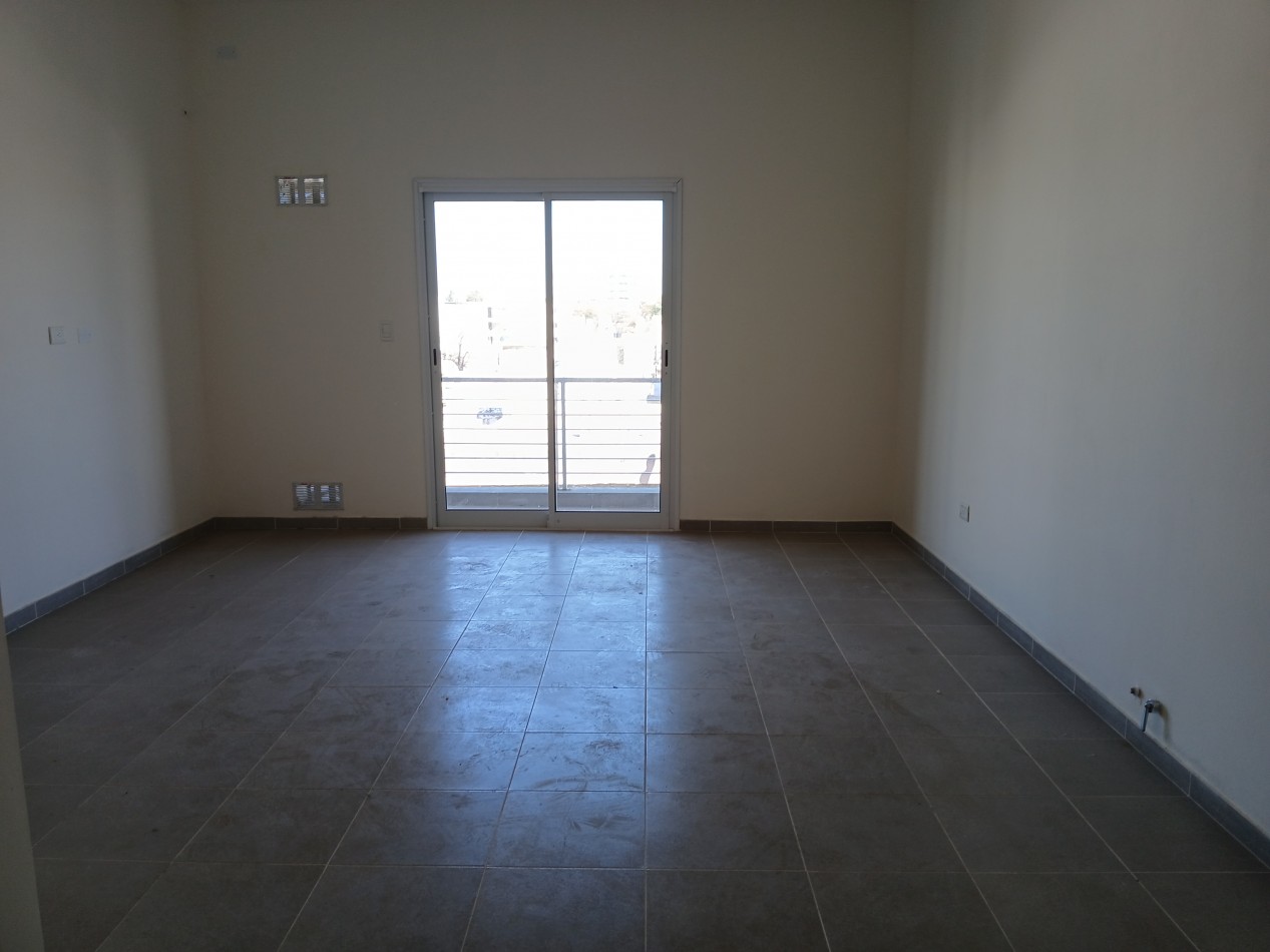 B° ALTO ALBERDI: ALQUILO AMPLIO DEPARTAMENTO DE 1 DORMITORIO "A ESTRENAR"