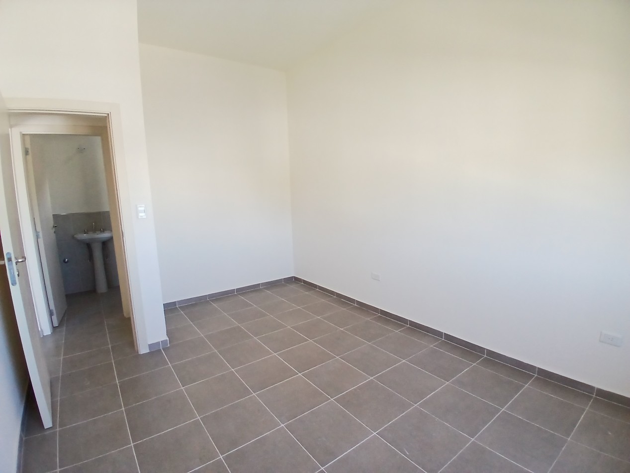 B° ALTO ALBERDI: ALQUILO AMPLIO DEPARTAMENTO DE 1 DORMITORIO "A ESTRENAR"