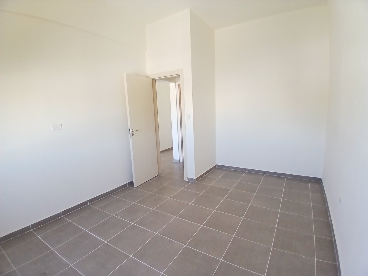 B° ALTO ALBERDI: ALQUILO AMPLIO DEPARTAMENTO DE 1 DORMITORIO "A ESTRENAR"