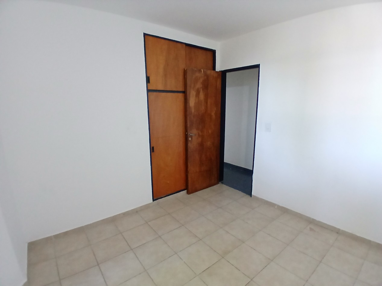 B° VILLA ADELA: ALQUILO DEPTO SENCILLO DE 3 DORMITORIOS DETRAS DEL CPC RUTA 20