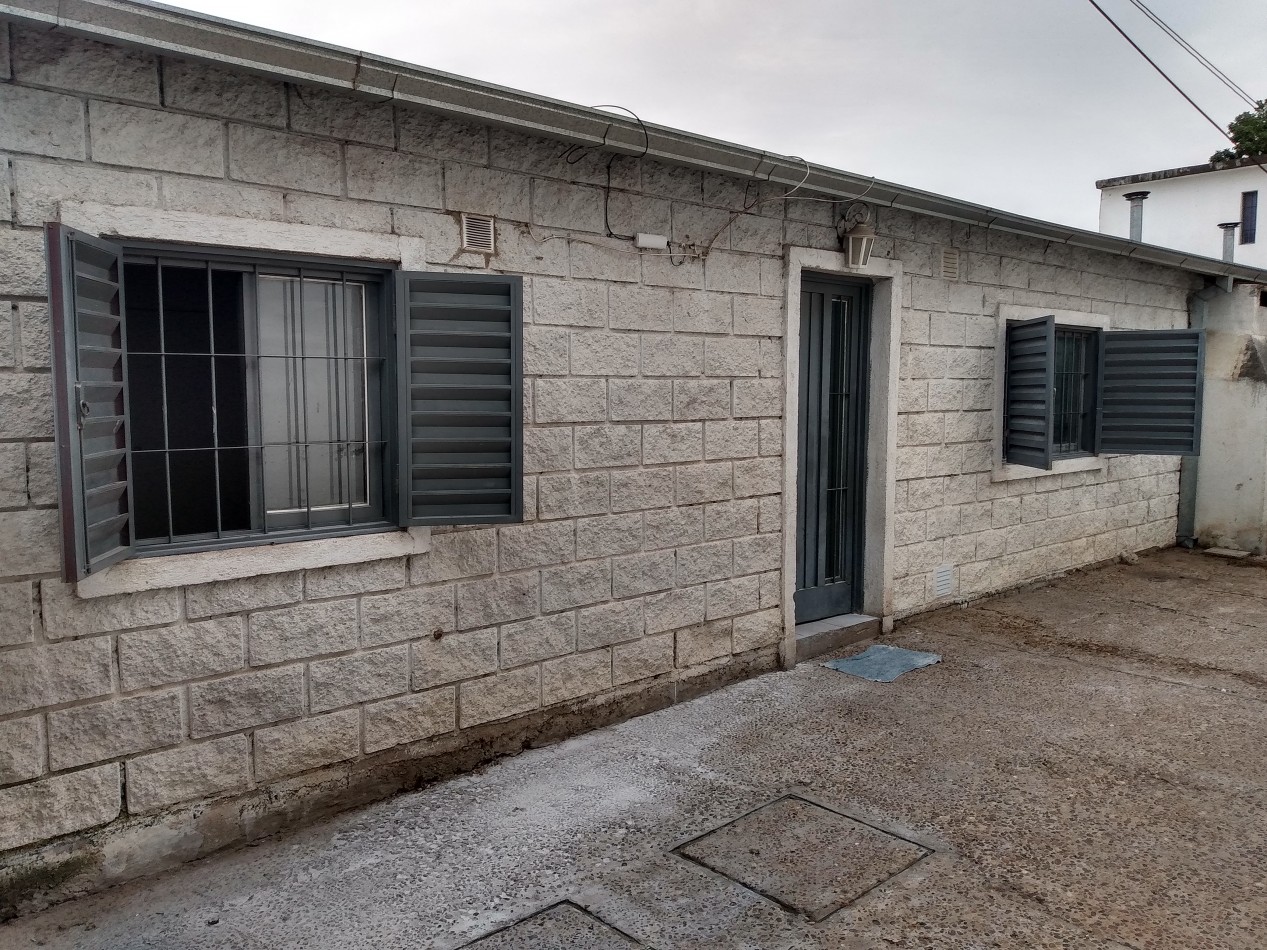 B° ROSEDAL: ALQUILO DEPTO DE 2 DORMITORIOS EN COMPLEJO CERRADO