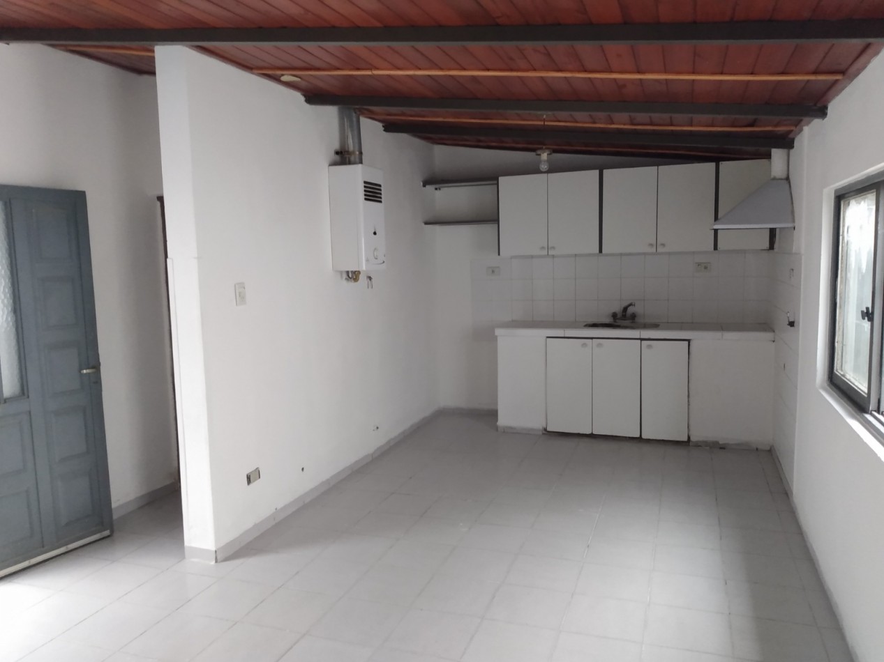 B° ROSEDAL: ALQUILO DEPTO DE 2 DORMITORIOS EN COMPLEJO CERRADO