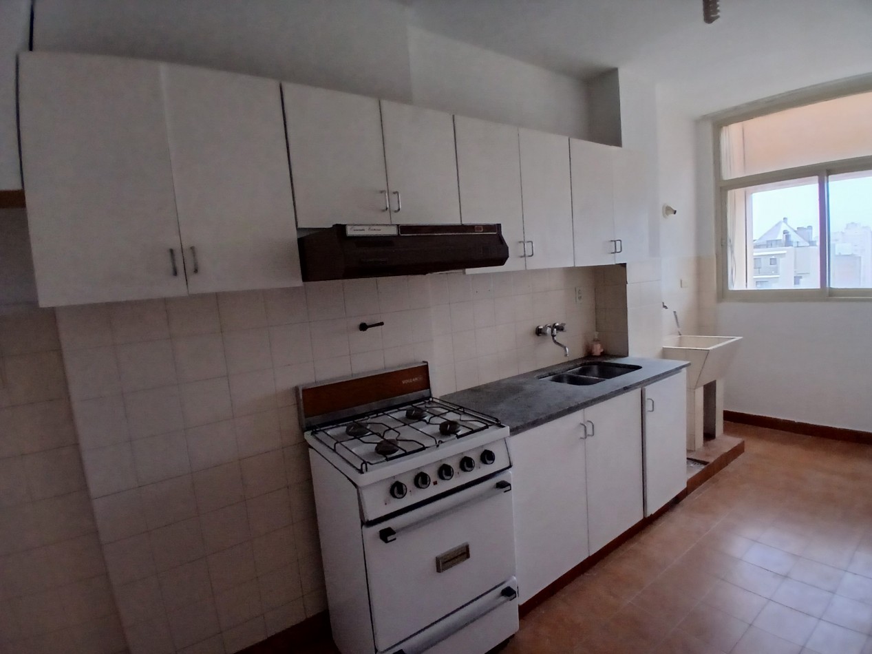 CENTRO: ALQUILO AMPLIO DEPTO DE 1 DORMITORIO A METROS DE CAÑADA