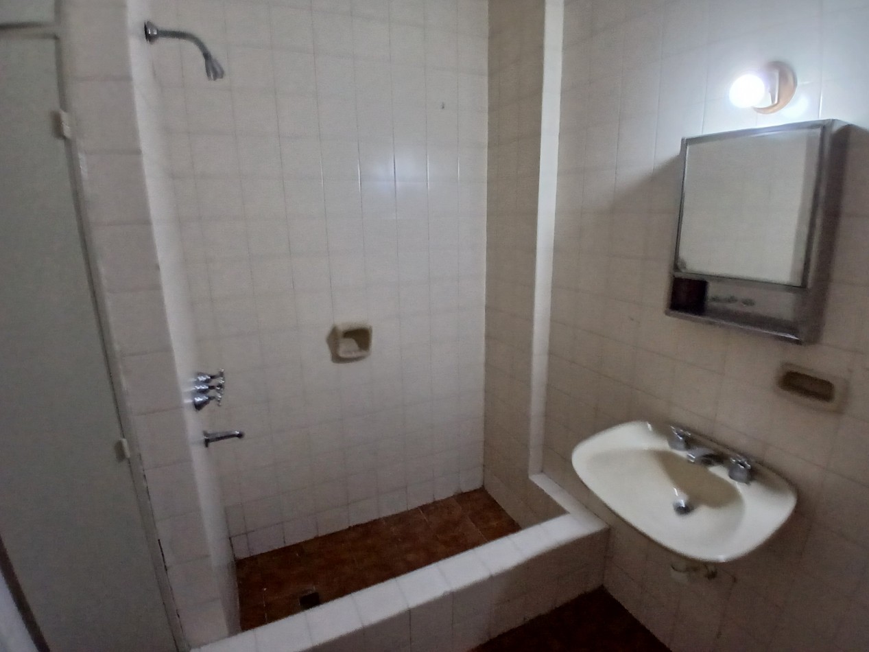 CENTRO: ALQUILO AMPLIO DEPTO DE 1 DORMITORIO A METROS DE CAÑADA