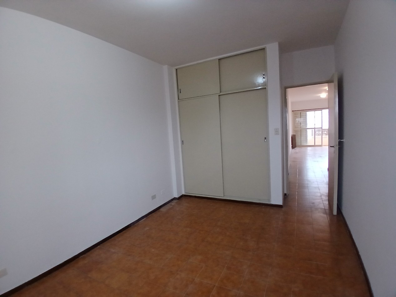 CENTRO: ALQUILO AMPLIO DEPTO DE 1 DORMITORIO A METROS DE CAÑADA