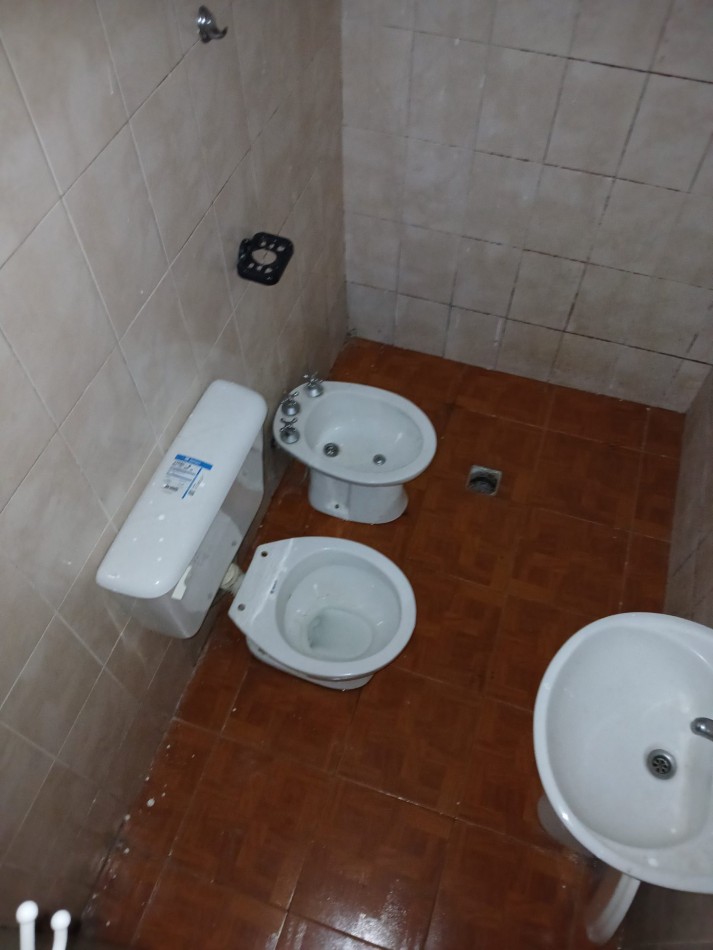 Bo AMEGHINO SUR: ALQUILO DEPTO INTERNO DE DOS DORMITORIOS