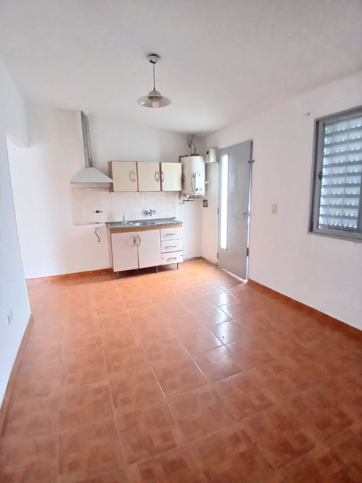 B° AMEGHINO SUR: ALQUILO DEPTO INTERNO DE 1 DORMITORIO 