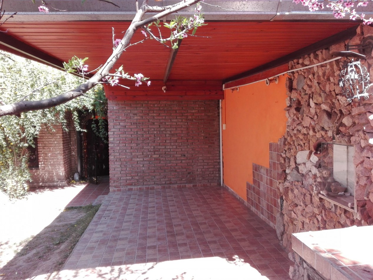 B° ESTACION FLORES: ALQUILO HERMOSA CASA INTERNA DE DOS DORMITORIOS CON PATIO