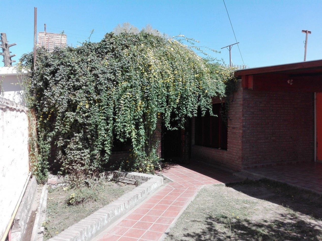 B° ESTACION FLORES: ALQUILO HERMOSA CASA INTERNA DE DOS DORMITORIOS CON PATIO