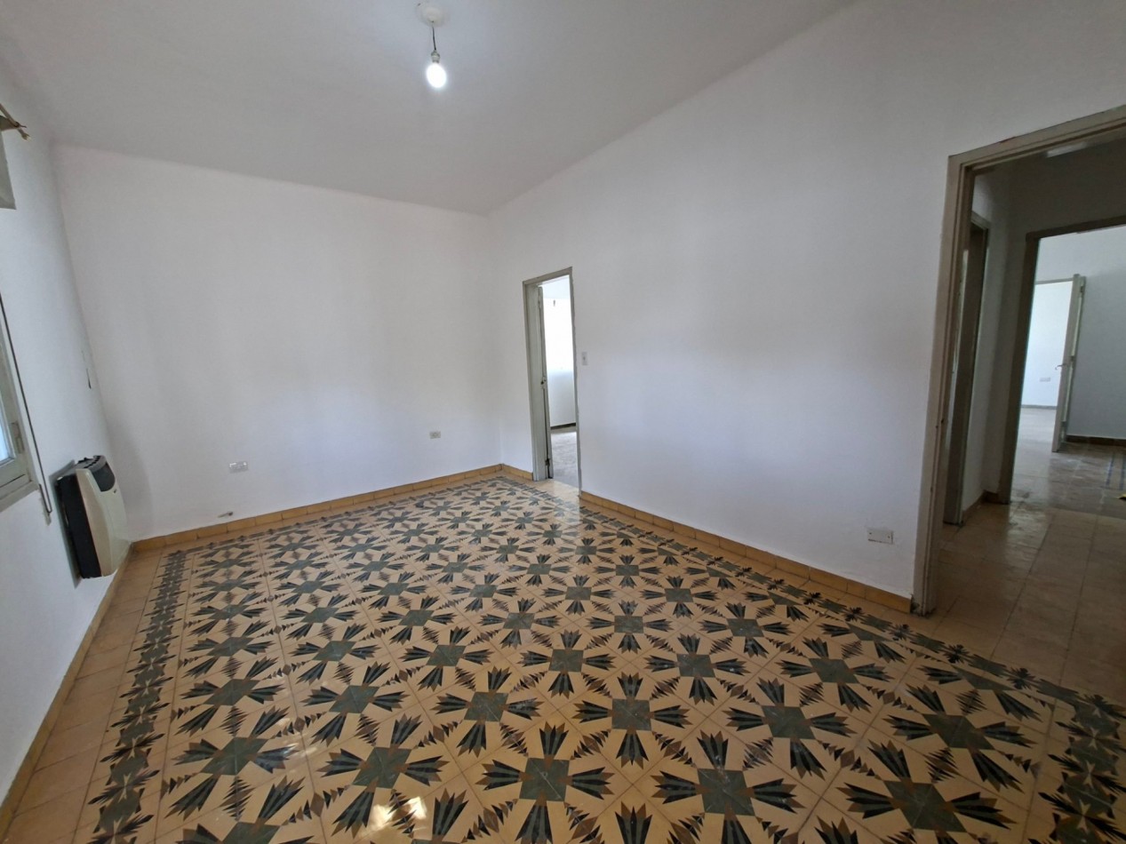 AVDA ALEM: ALQUILO CASA ESQUINA DE 3 DORMITORIOS (MEJOR ZONA)