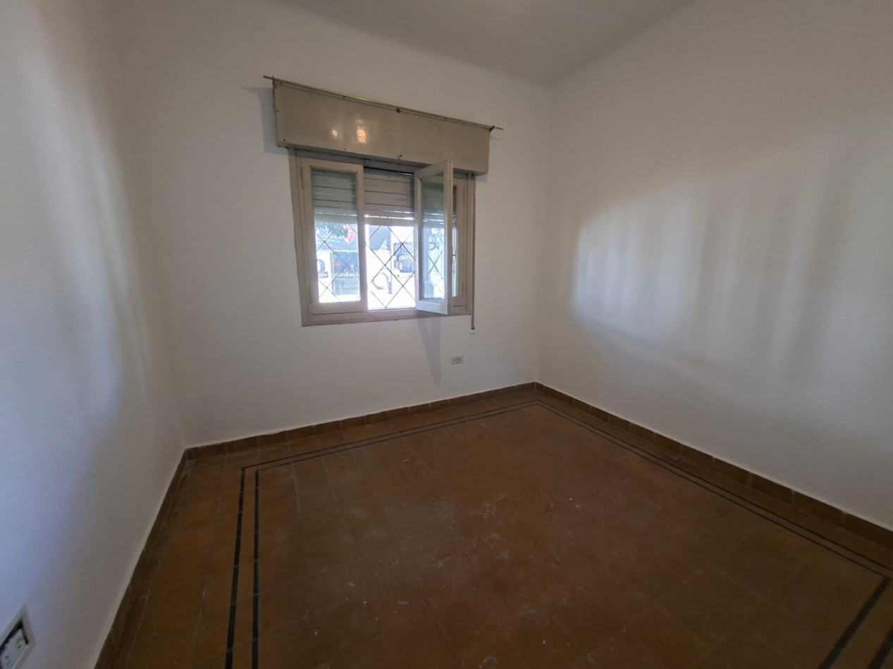 AVDA ALEM: ALQUILO CASA ESQUINA DE 3 DORMITORIOS (MEJOR ZONA)