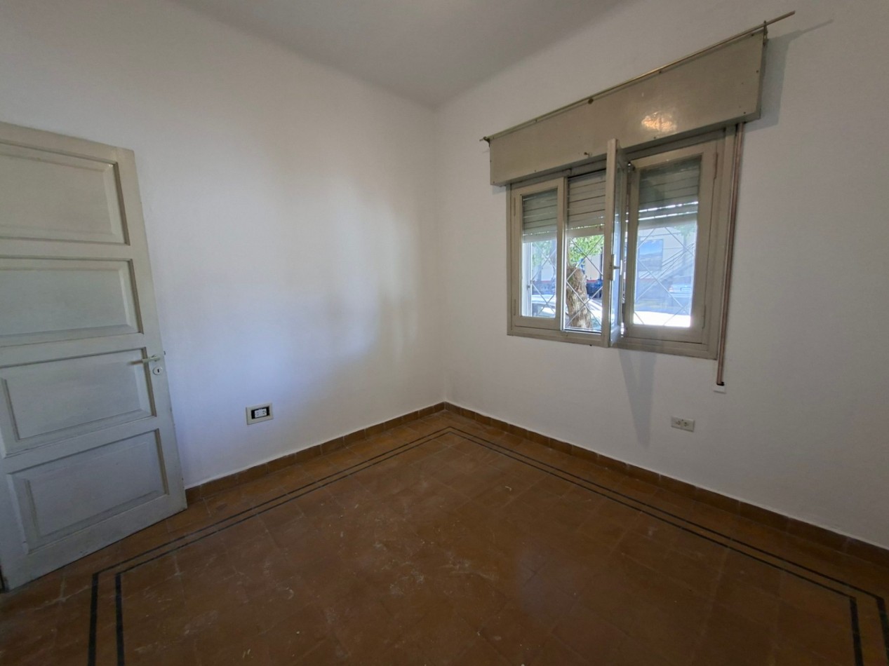 AVDA ALEM: ALQUILO CASA ESQUINA DE 3 DORMITORIOS (MEJOR ZONA)