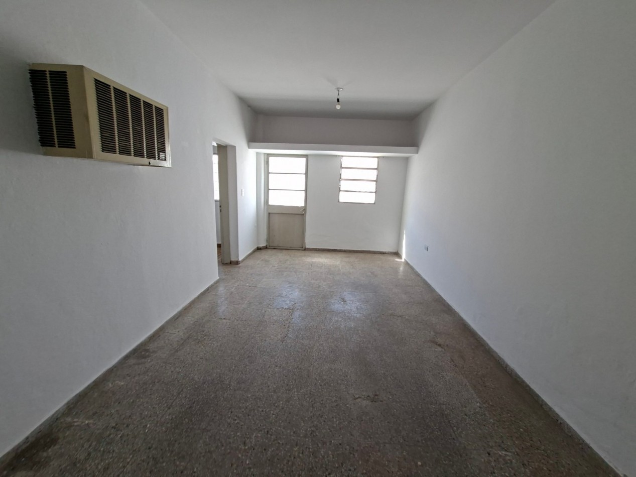 AVDA ALEM: ALQUILO CASA ESQUINA DE 3 DORMITORIOS (MEJOR ZONA)