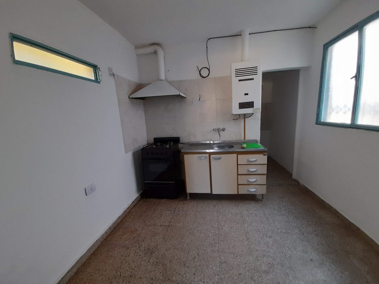 B° ESTACION FLORES: ALQUILO DEPTO DE 1 DORMITORIO (PARA UNA PERSONA SOLA)