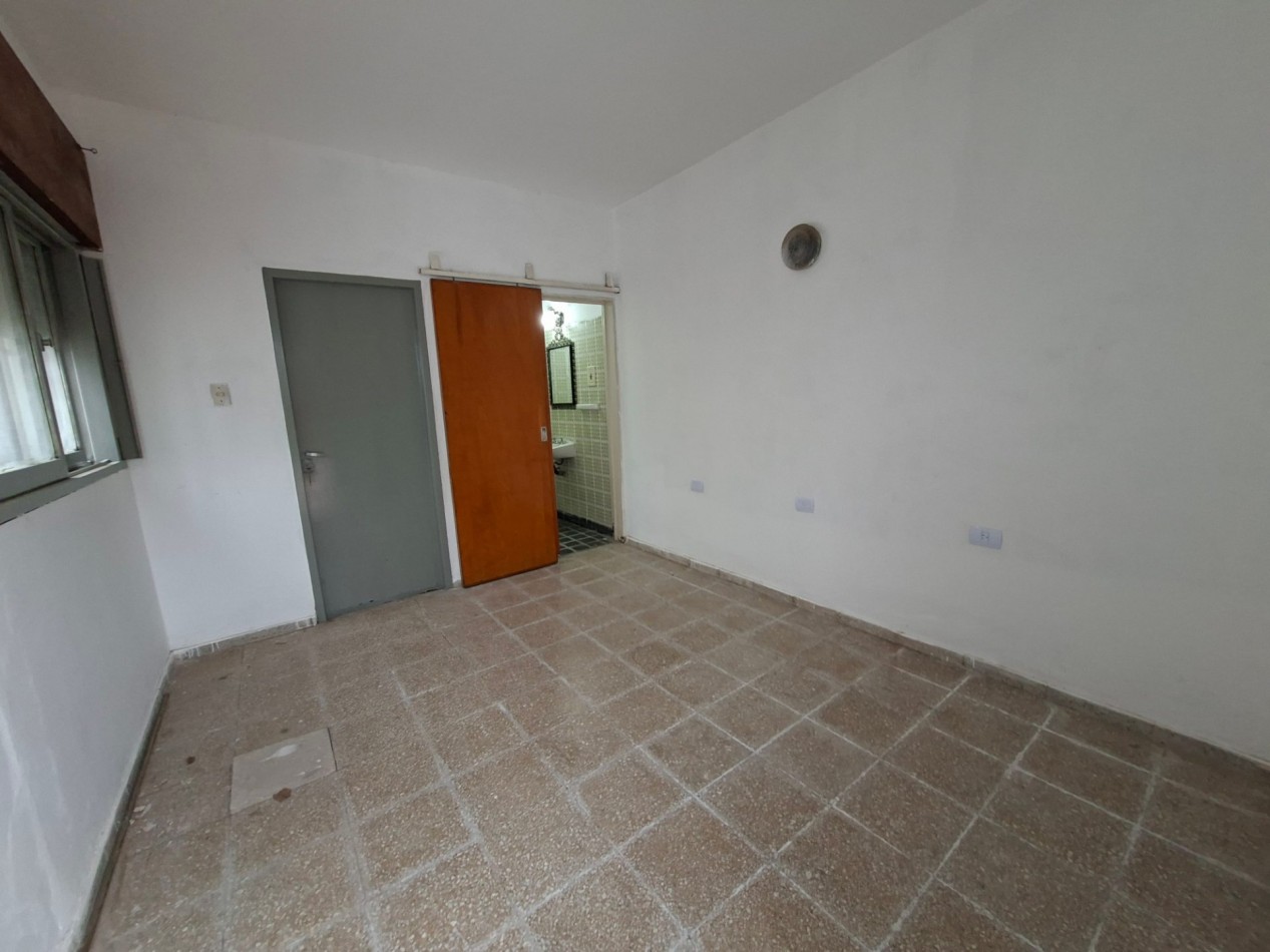 B° ROSEDAL: ALQUILO AMPLIA CASA DE 3 DORMITORIOS + DEPTO INTERNO DE 1 DORMITORIO