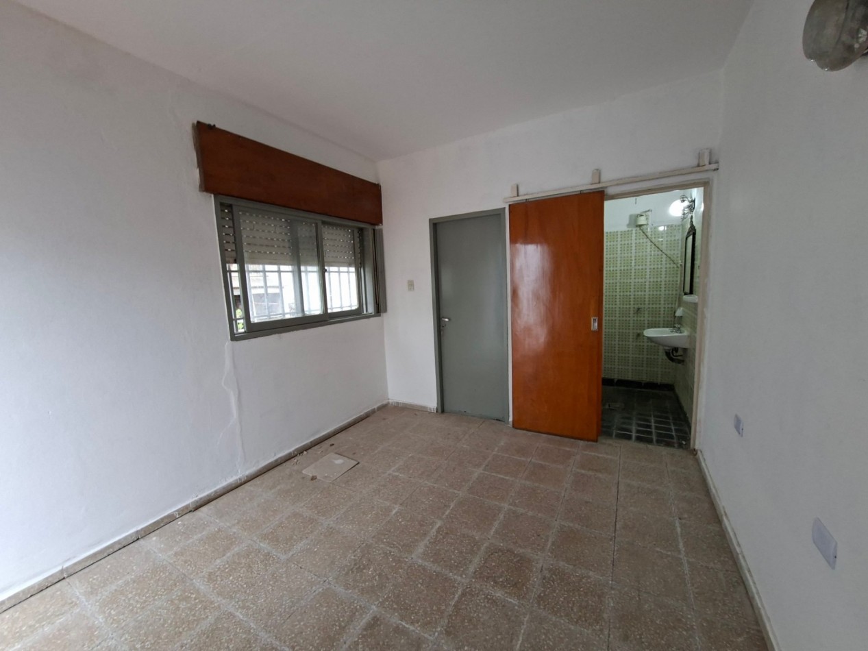 B° ROSEDAL: ALQUILO AMPLIA CASA DE 3 DORMITORIOS + DEPTO INTERNO DE 1 DORMITORIO