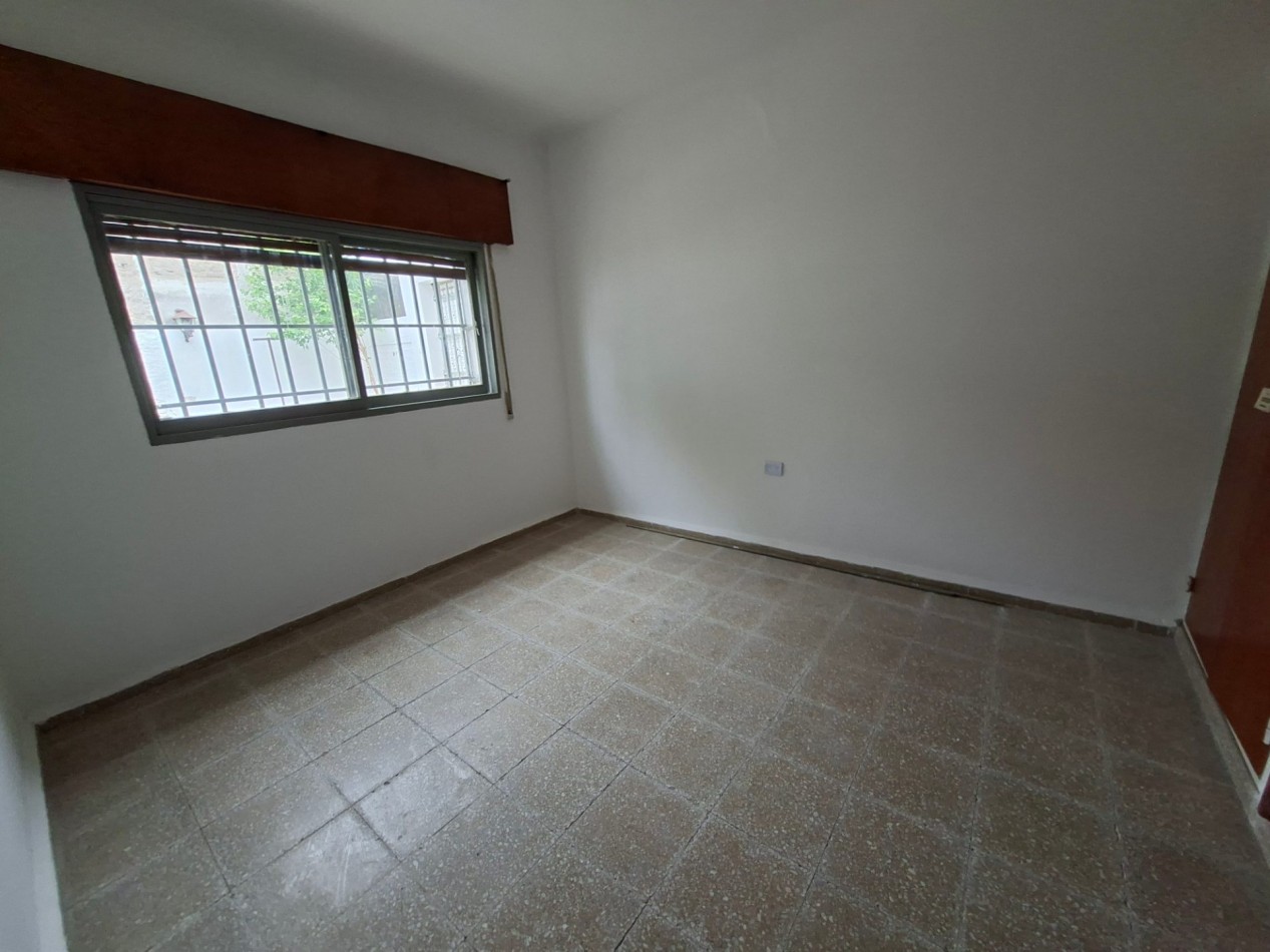 B° ROSEDAL: ALQUILO AMPLIA CASA DE 3 DORMITORIOS + DEPTO INTERNO DE 1 DORMITORIO