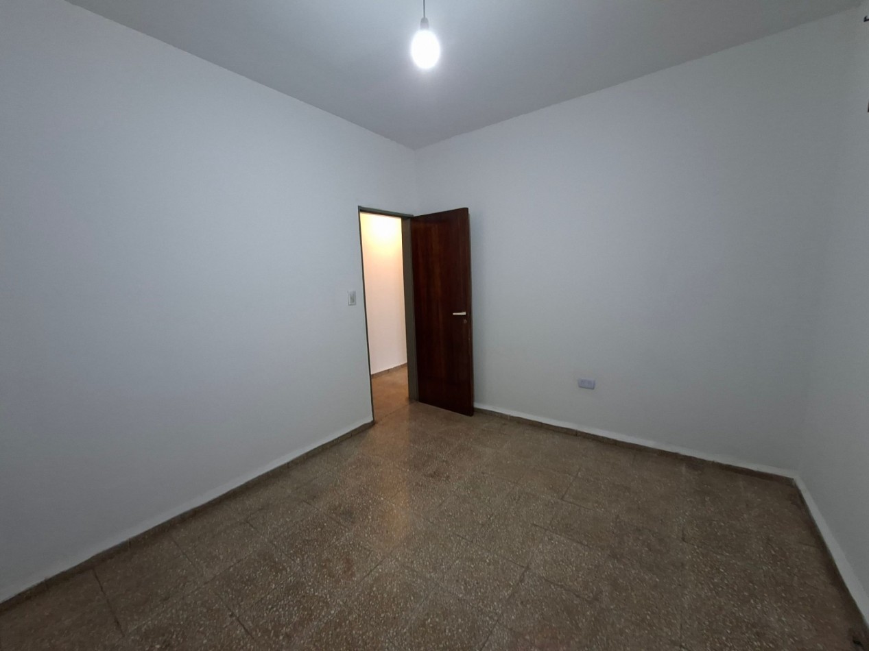 B° ROSEDAL: ALQUILO AMPLIA CASA DE 3 DORMITORIOS + DEPTO INTERNO DE 1 DORMITORIO