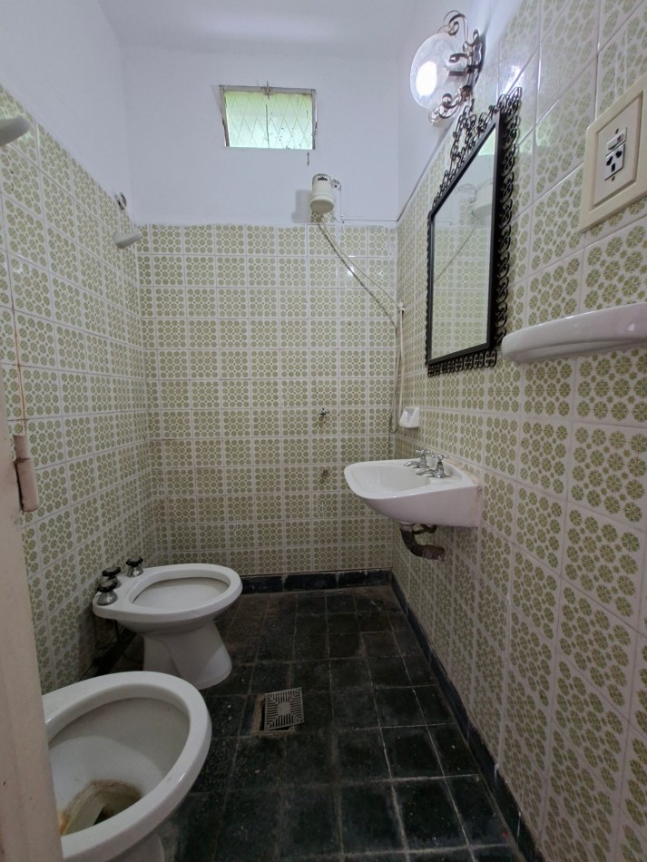 B° ROSEDAL: ALQUILO AMPLIA CASA DE 3 DORMITORIOS + DEPTO INTERNO DE 1 DORMITORIO
