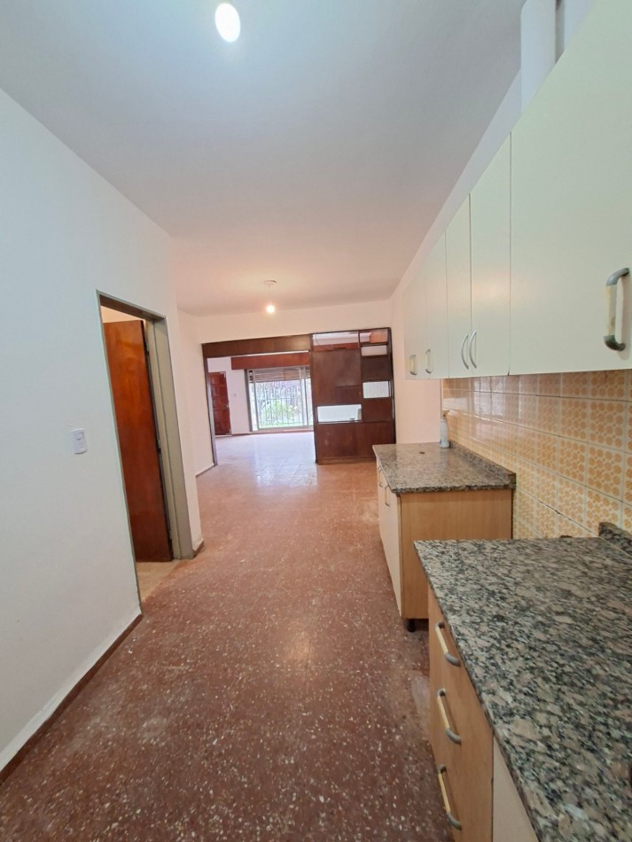 B° ROSEDAL: ALQUILO AMPLIA CASA DE 3 DORMITORIOS + DEPTO INTERNO DE 1 DORMITORIO