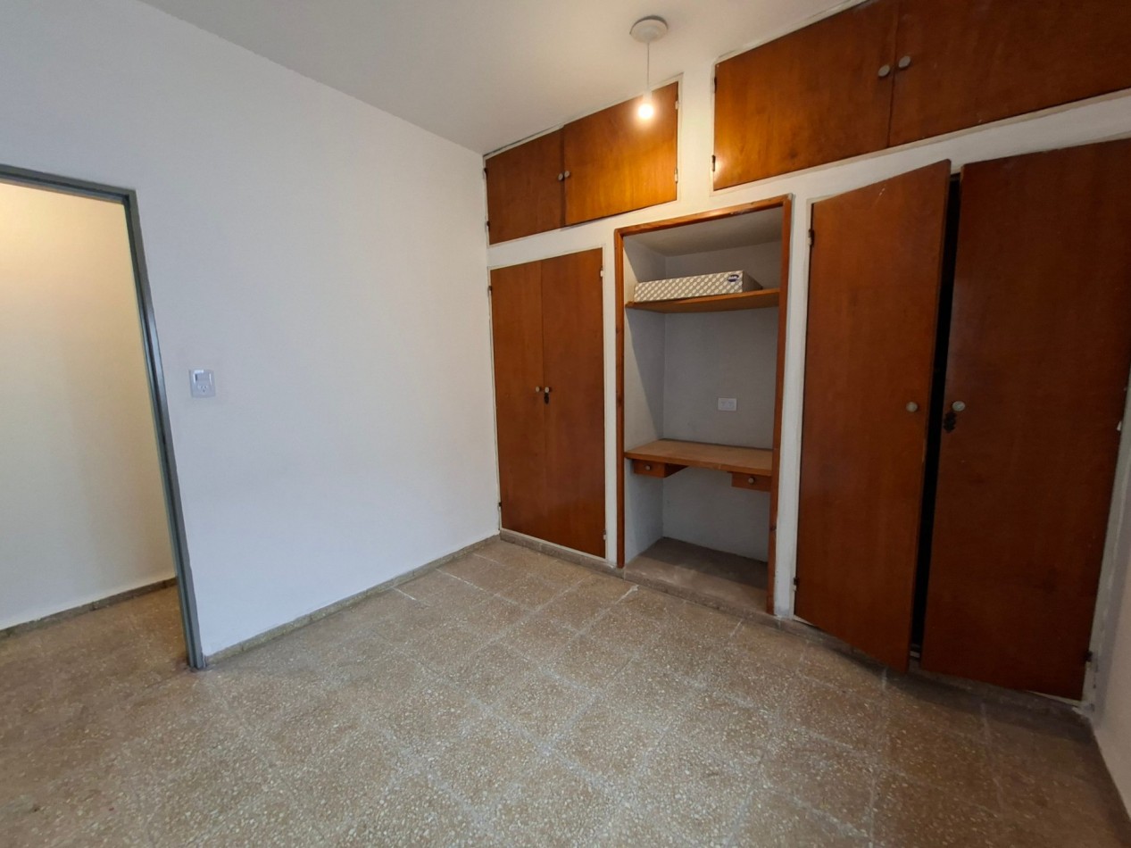 B° ROSEDAL: ALQUILO AMPLIA CASA DE 3 DORMITORIOS + DEPTO INTERNO DE 1 DORMITORIO