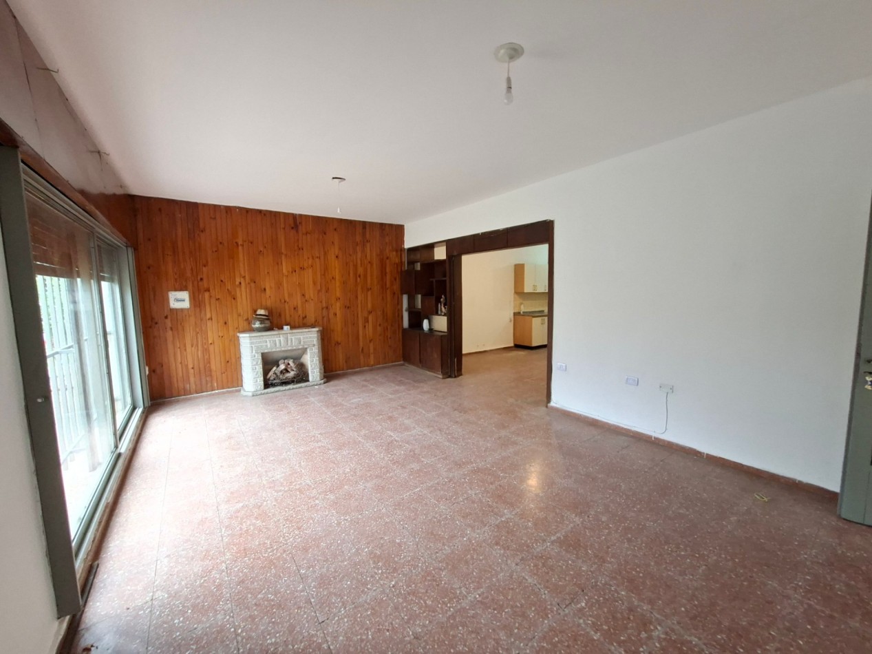 B° ROSEDAL: ALQUILO AMPLIA CASA DE 3 DORMITORIOS + DEPTO INTERNO DE 1 DORMITORIO