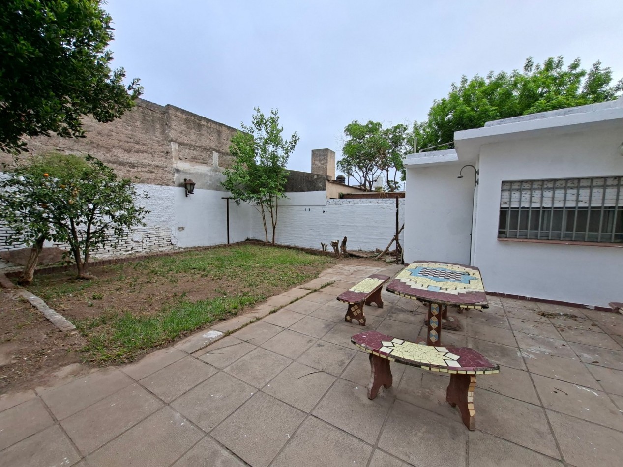 B° ROSEDAL: ALQUILO AMPLIA CASA DE 3 DORMITORIOS + DEPTO INTERNO DE 1 DORMITORIO
