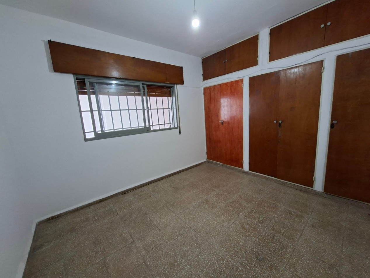 B° ROSEDAL: ALQUILO AMPLIA CASA DE 3 DORMITORIOS + DEPTO INTERNO DE 1 DORMITORIO