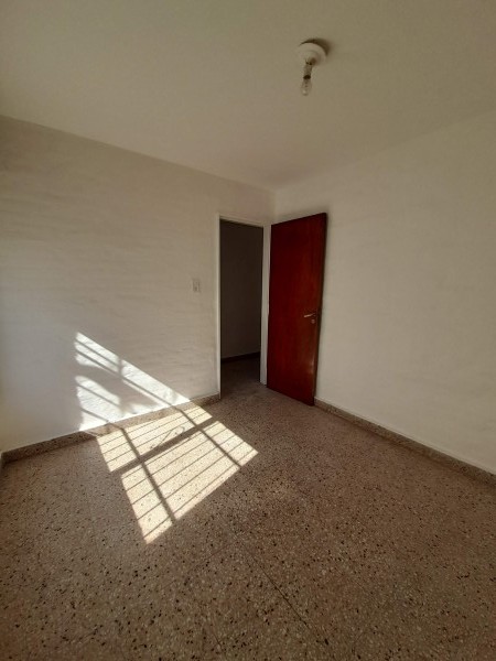 B° ROSEDAL: ALQUILO CASA DE 3 DORMITORIOS CON GARAJE
