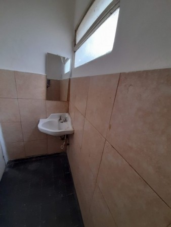 Bo ROSEDAL: ALQUILO CASA DE 3 DORMIORIOS CON 2 BAÑOS Y COCHERA