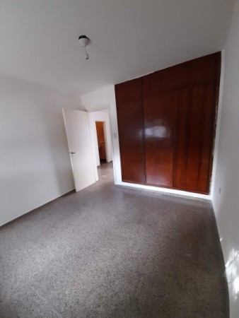 Bo ROSEDAL: ALQUILO CASA DE 3 DORMIORIOS CON 2 BAÑOS Y COCHERA