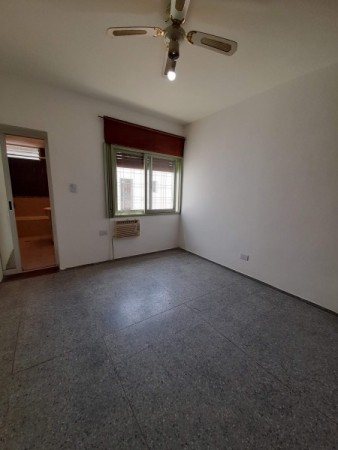 Bo COLINAS V. SARSFIELD: ALQUILO HERMOSA CASA DE 3 DORMITORIOS, CON DEPTO INTERNO DE 1 DORMITORIO (IDEAL GERIATRICO O CONSULTORIOS)