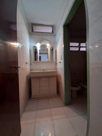 Bo COLINAS V. SARSFIELD: ALQUILO HERMOSA CASA DE 3 DORMITORIOS, CON DEPTO INTERNO DE 1 DORMITORIO (IDEAL GERIATRICO O CONSULTORIOS)