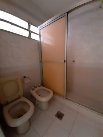 Bo COLINAS V. SARSFIELD: ALQUILO HERMOSA CASA DE 3 DORMITORIOS, CON DEPTO INTERNO DE 1 DORMITORIO (IDEAL GERIATRICO O CONSULTORIOS)