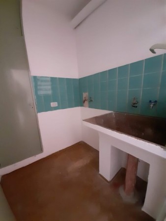 Bo COLINAS V. SARSFIELD: ALQUILO HERMOSA CASA DE 3 DORMITORIOS, CON DEPTO INTERNO DE 1 DORMITORIO (IDEAL GERIATRICO O CONSULTORIOS)