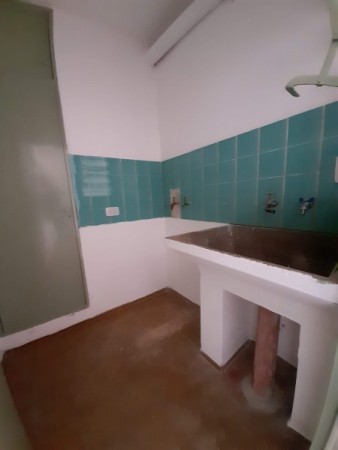 Bo COLINAS V. SARSFIELD: ALQUILO HERMOSA CASA DE 3 DORMITORIOS, CON DEPTO INTERNO DE 1 DORMITORIO (IDEAL GERIATRICO O CONSULTORIOS)