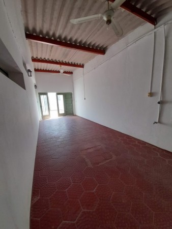 Bo COLINAS V. SARSFIELD: ALQUILO HERMOSA CASA DE 3 DORMITORIOS, CON DEPTO INTERNO DE 1 DORMITORIO (IDEAL GERIATRICO O CONSULTORIOS)