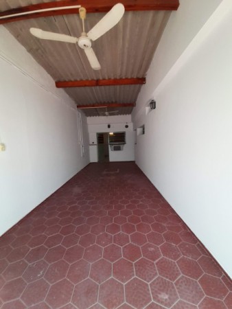 Bo COLINAS V. SARSFIELD: ALQUILO HERMOSA CASA DE 3 DORMITORIOS, CON DEPTO INTERNO DE 1 DORMITORIO (IDEAL GERIATRICO O CONSULTORIOS)