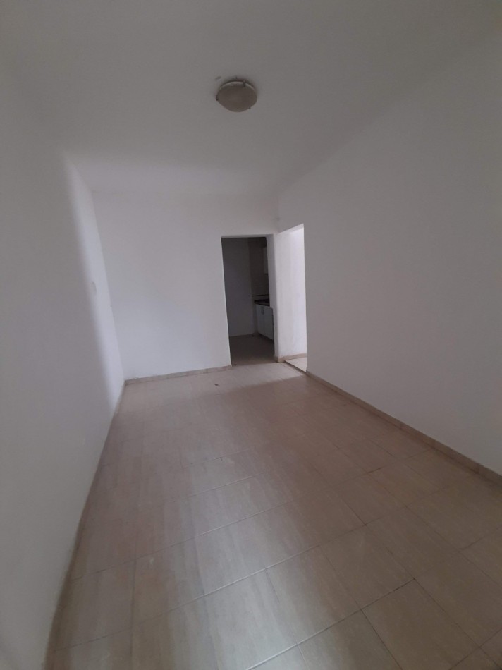B° VILLA ADELA : ALQUILO DEPTO INTERNO DE 1 DORMITORIO (SIN GAS NATURAL)