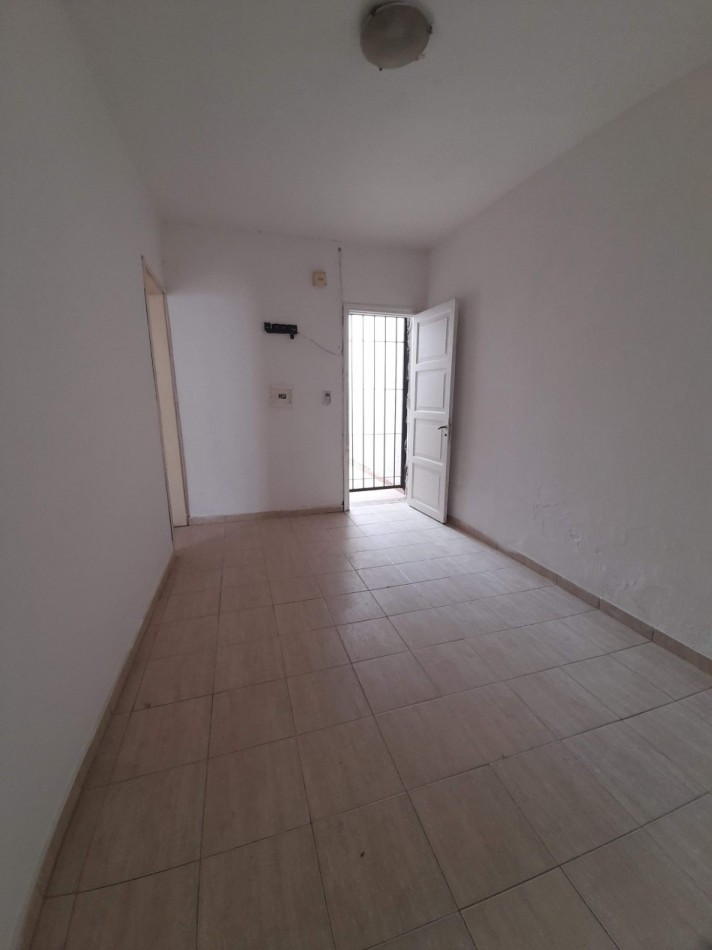 B° VILLA ADELA : ALQUILO DEPTO INTERNO DE 1 DORMITORIO (SIN GAS NATURAL)