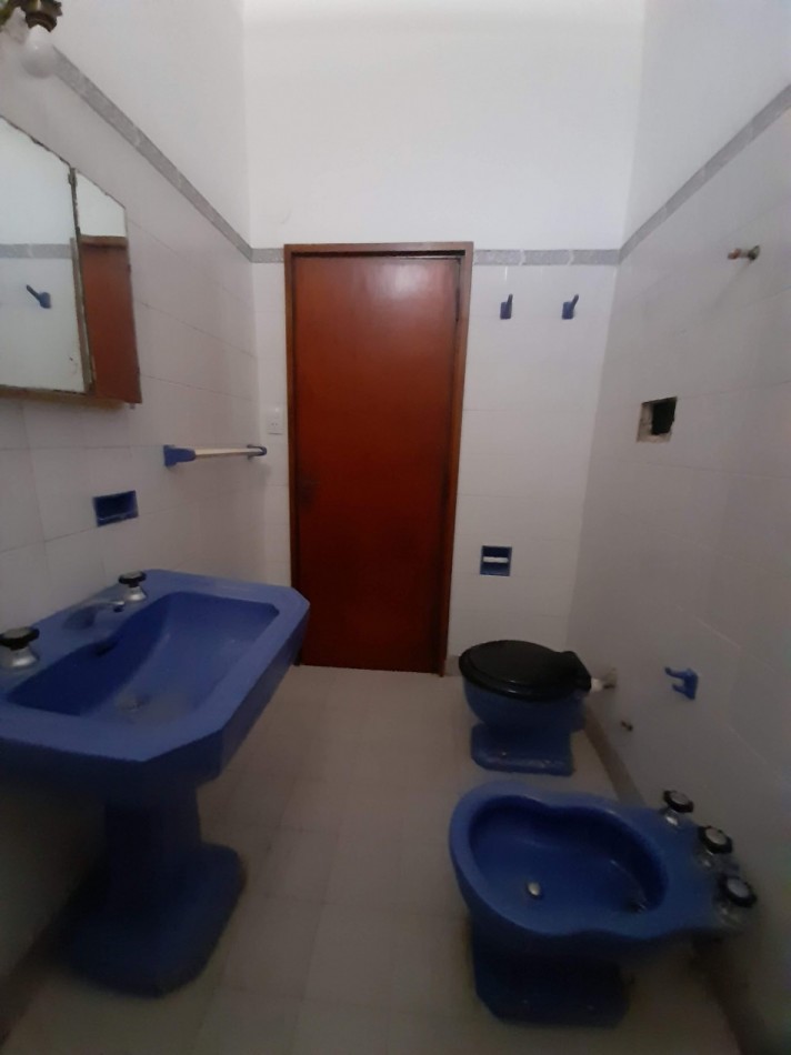 APTO CREDITO BANCOR: B° OBSERVATORIO: VENDO HERMOSA CASA DE 3 DORMITORIOS, CON COCHERA Y PATIO