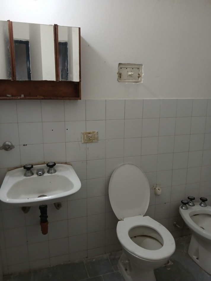 B° VILLA ADELA: ALQUILO DEPTO SENCILLO DE 3 DORMITORIOS DETRAS DEL CPC RUTA 20