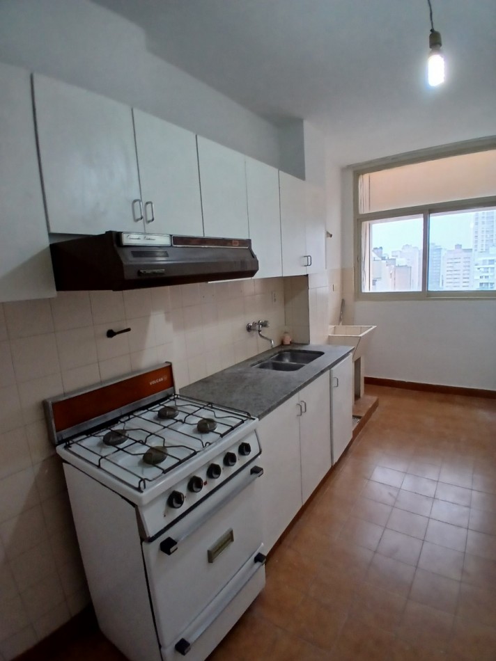 CENTRO: ALQUILO AMPLIO DEPTO DE 1 DORMITORIO A METROS DE CAÑADA